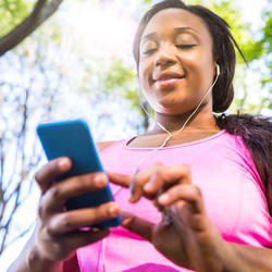 woman-outdoors-exercise-phone-square